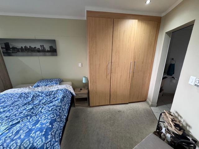 To Let 1 Bedroom Property for Rent in Sandhurst Gauteng