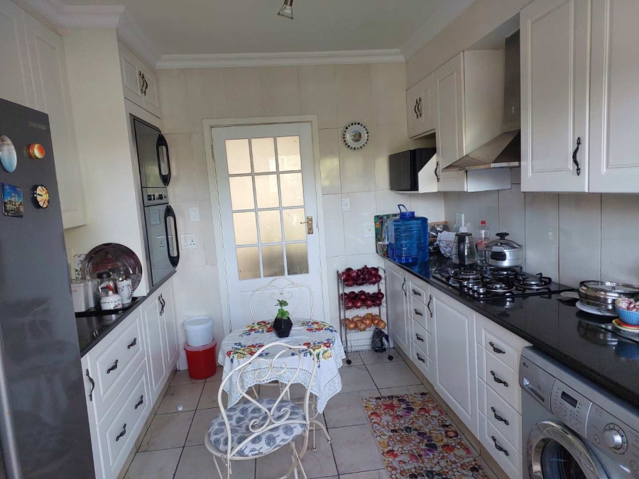 To Let 3 Bedroom Property for Rent in Morningside Gauteng