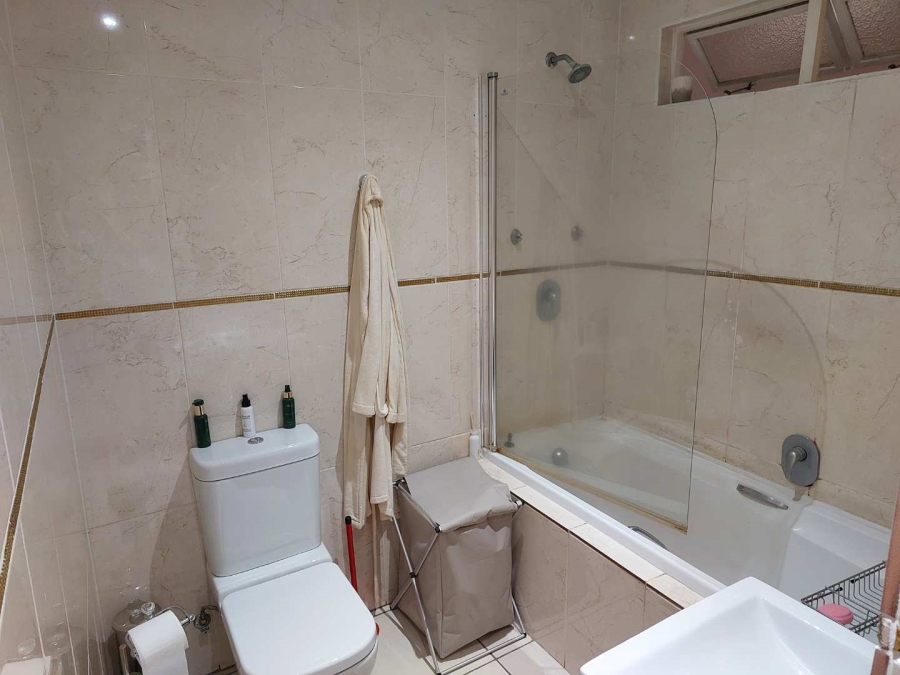 To Let 3 Bedroom Property for Rent in Morningside Gauteng