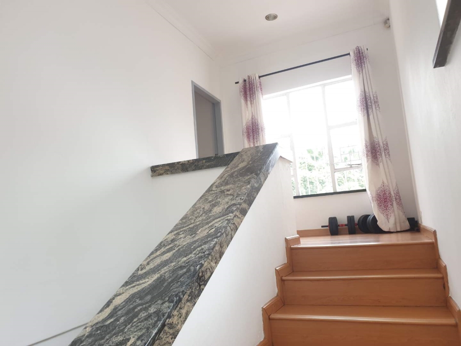 To Let 2 Bedroom Property for Rent in Ferndale Gauteng