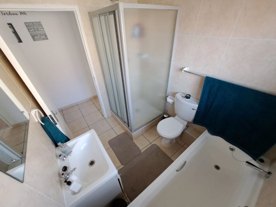 2 Bedroom Property for Sale in Liefde en Vrede Gauteng