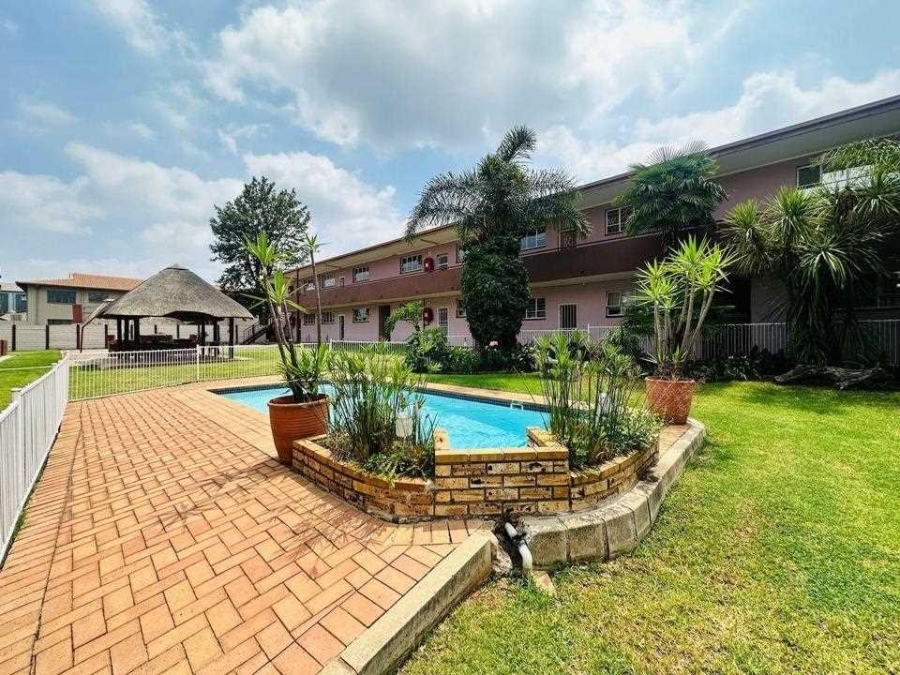 2 Bedroom Property for Sale in Verwoerdpark Gauteng