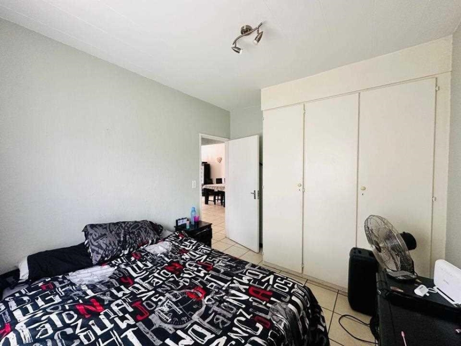 2 Bedroom Property for Sale in Verwoerdpark Gauteng