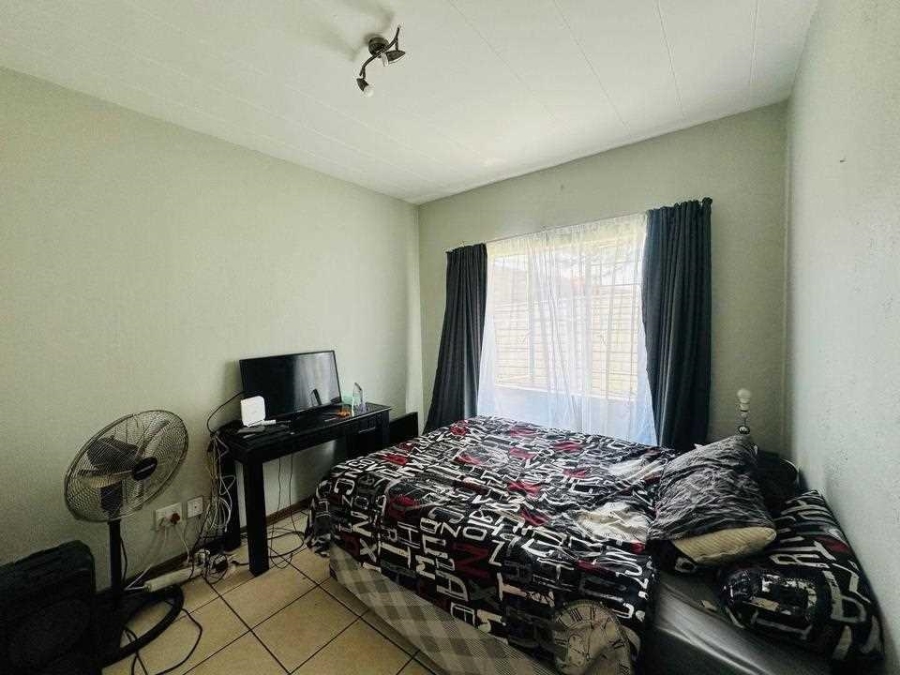 2 Bedroom Property for Sale in Verwoerdpark Gauteng