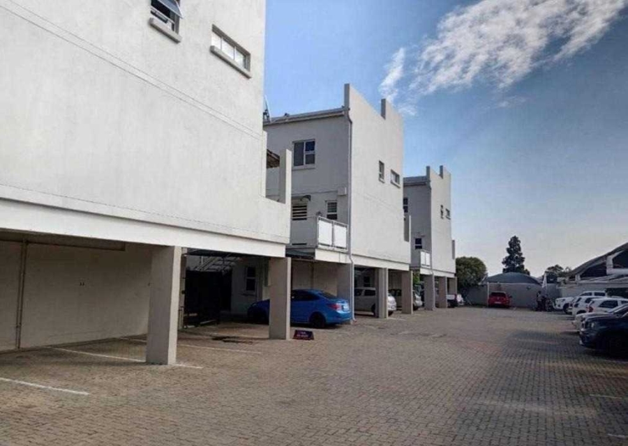 2 Bedroom Property for Sale in Mayberry Park Gauteng
