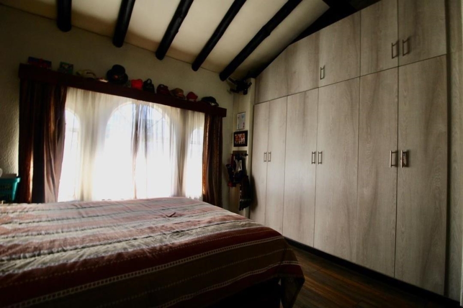 4 Bedroom Property for Sale in Verwoerdpark Gauteng