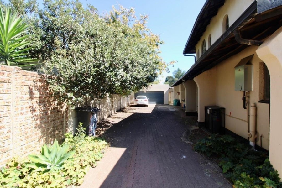4 Bedroom Property for Sale in Verwoerdpark Gauteng