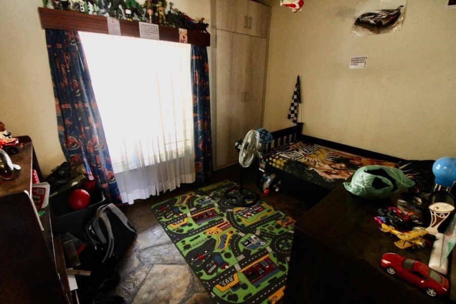 4 Bedroom Property for Sale in Verwoerdpark Gauteng