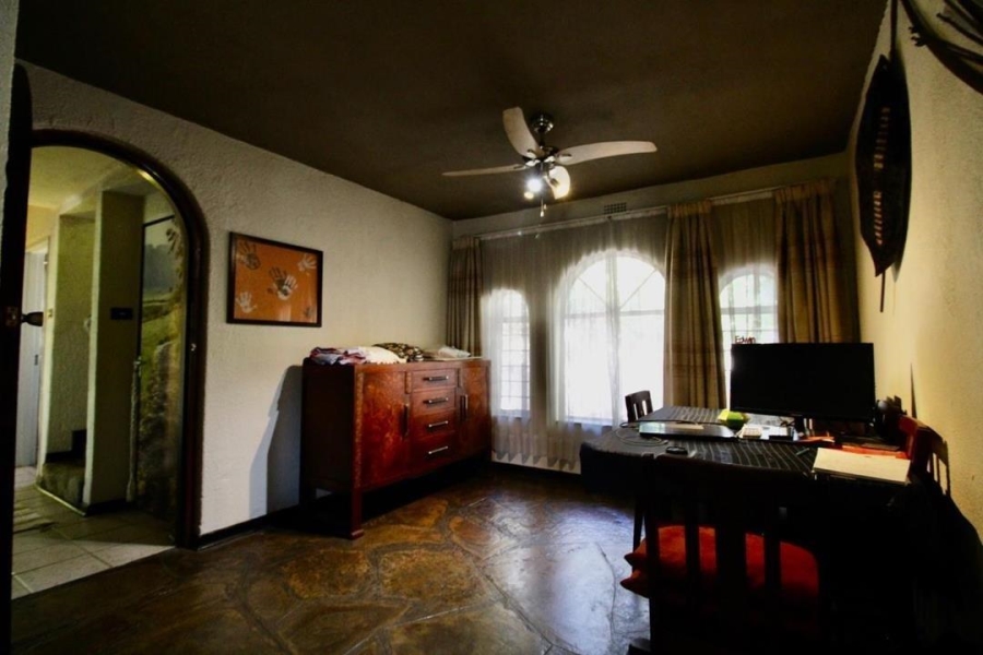 4 Bedroom Property for Sale in Verwoerdpark Gauteng