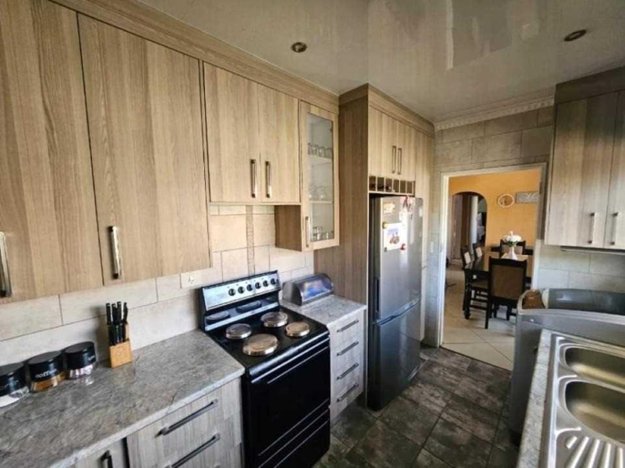 3 Bedroom Property for Sale in Mayberry Park Gauteng