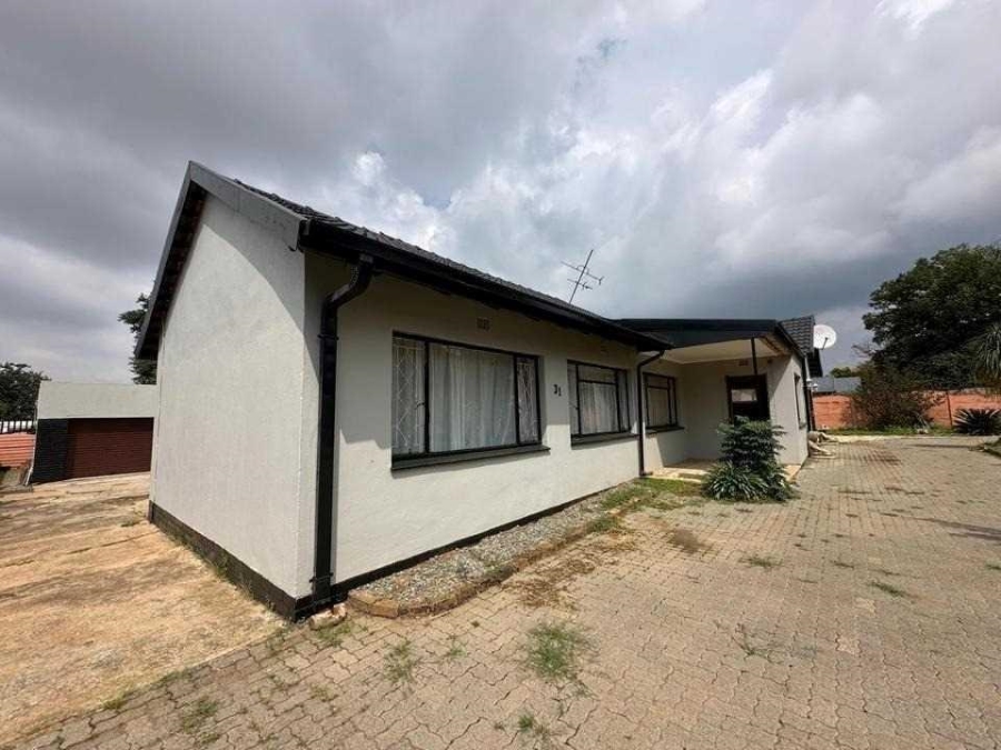 3 Bedroom Property for Sale in General Albertspark Gauteng