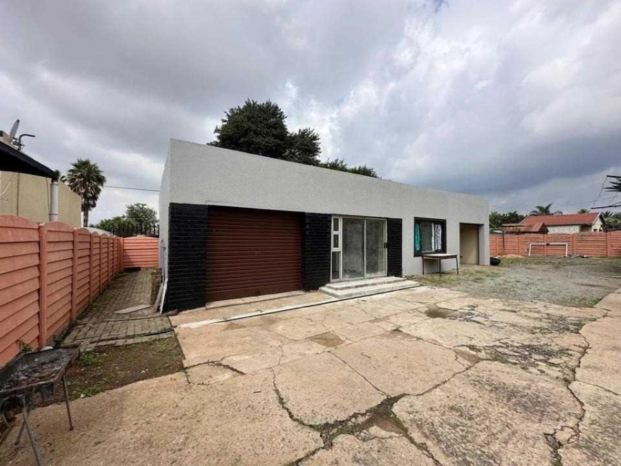 3 Bedroom Property for Sale in General Albertspark Gauteng