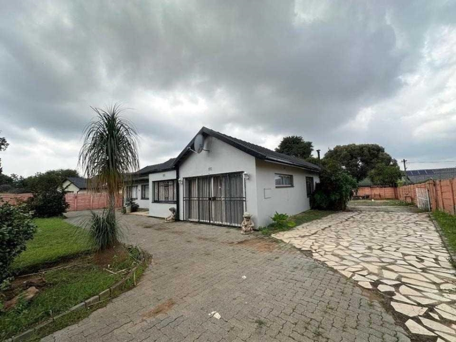 3 Bedroom Property for Sale in General Albertspark Gauteng