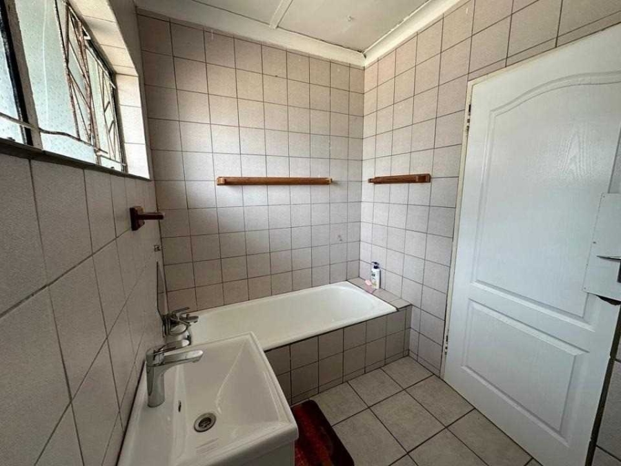 3 Bedroom Property for Sale in General Albertspark Gauteng
