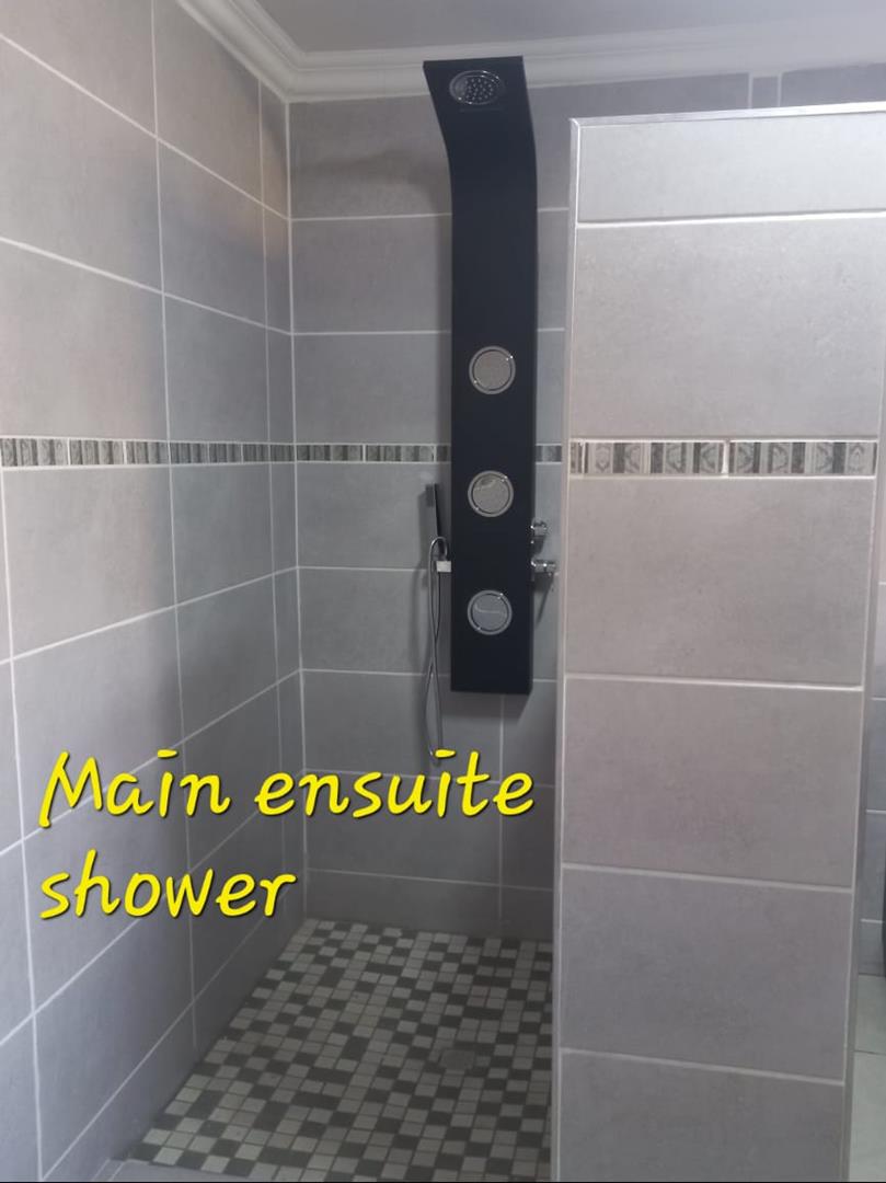 4 Bedroom Property for Sale in Helderstrome AH Gauteng