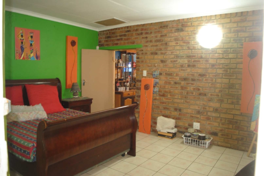 5 Bedroom Property for Sale in Helderstrome AH Gauteng