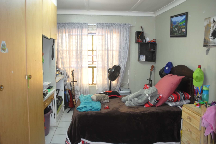 5 Bedroom Property for Sale in Helderstrome AH Gauteng