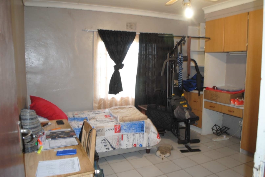 5 Bedroom Property for Sale in Helderstrome AH Gauteng