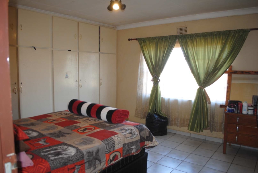 5 Bedroom Property for Sale in Helderstrome AH Gauteng