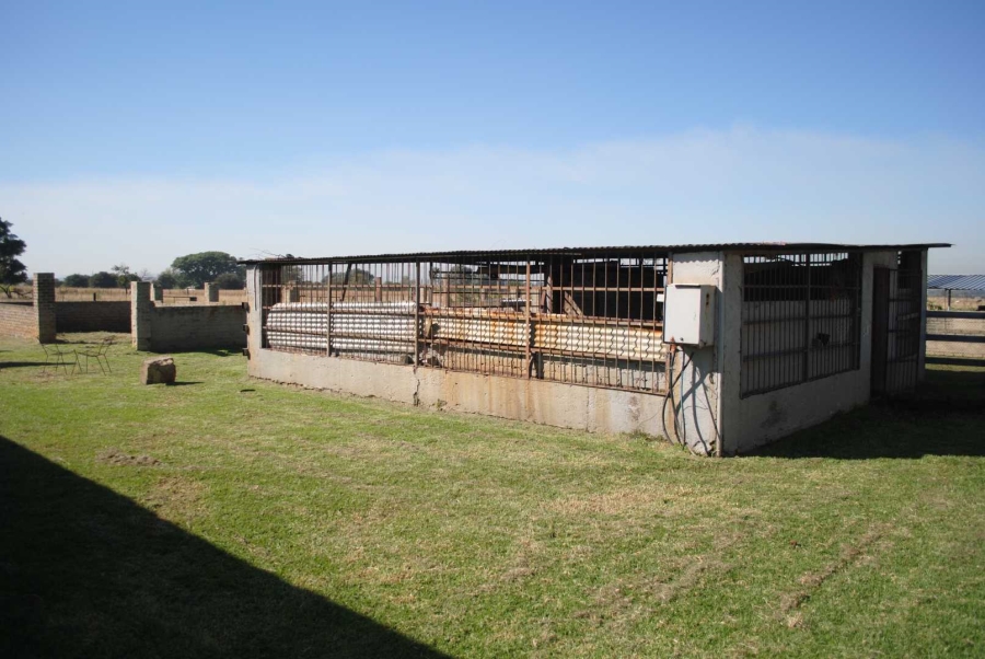 5 Bedroom Property for Sale in Helderstrome AH Gauteng
