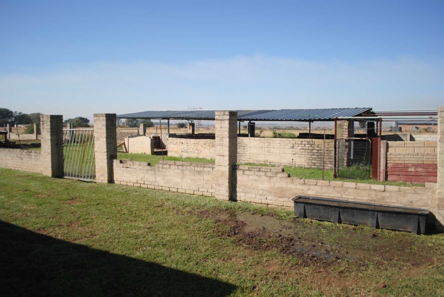 5 Bedroom Property for Sale in Helderstrome AH Gauteng