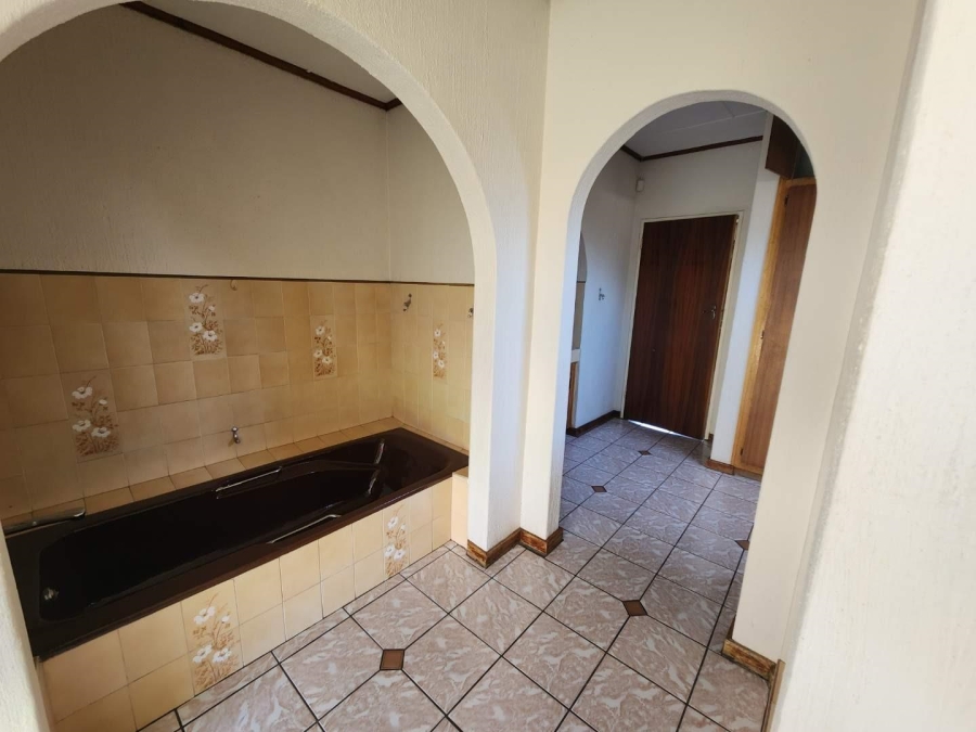 4 Bedroom Property for Sale in Mayberry Park Gauteng