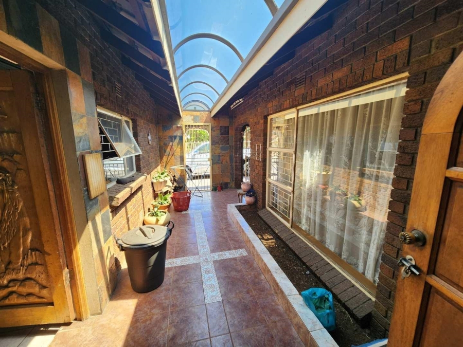 4 Bedroom Property for Sale in Mayberry Park Gauteng