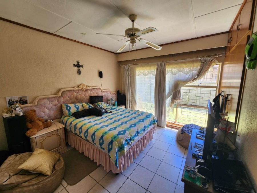 4 Bedroom Property for Sale in Mayberry Park Gauteng