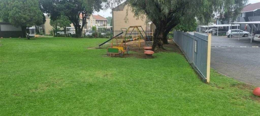 1 Bedroom Property for Sale in Verwoerdpark Gauteng