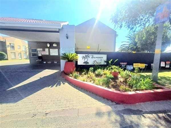 1 Bedroom Property for Sale in Verwoerdpark Gauteng