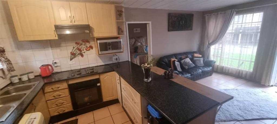 1 Bedroom Property for Sale in Verwoerdpark Gauteng