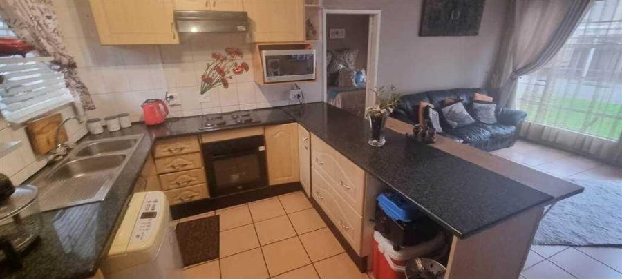 1 Bedroom Property for Sale in Verwoerdpark Gauteng