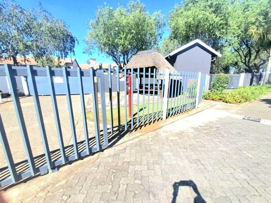 1 Bedroom Property for Sale in Verwoerdpark Gauteng