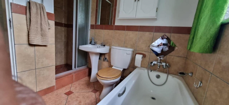 3 Bedroom Property for Sale in Verwoerdpark Gauteng