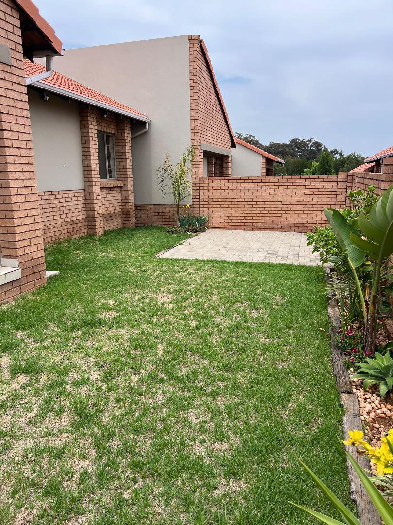 2 Bedroom Property for Sale in Mooikloof Ridge Gauteng