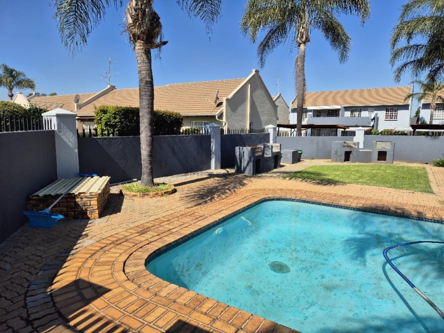 3 Bedroom Property for Sale in Bartlett Gauteng
