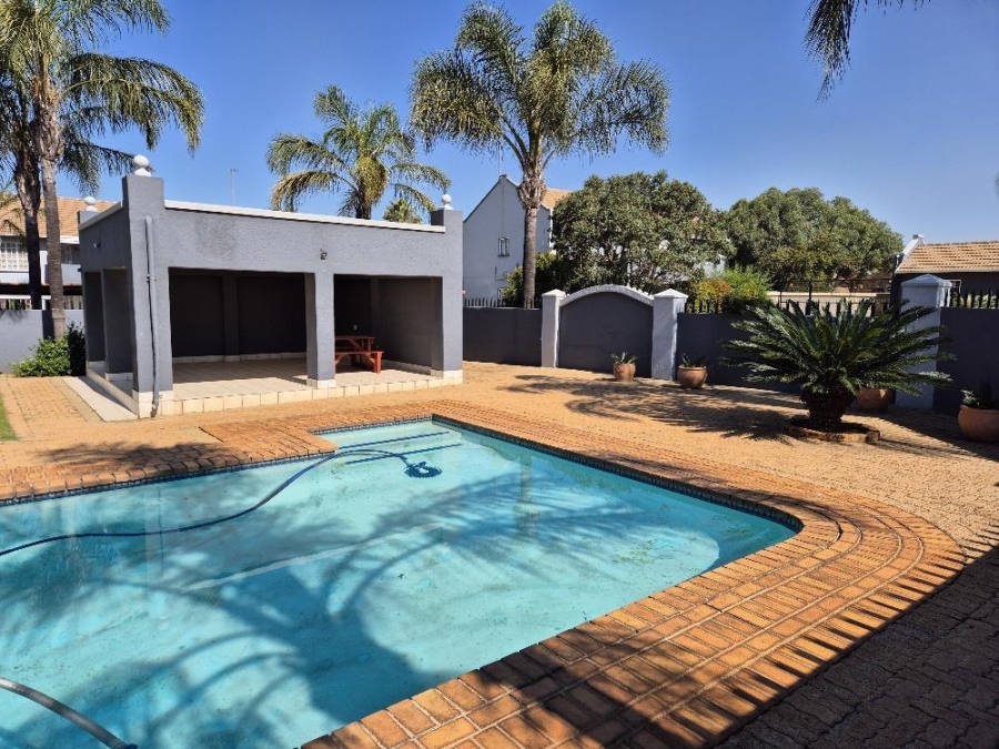 3 Bedroom Property for Sale in Bartlett Gauteng