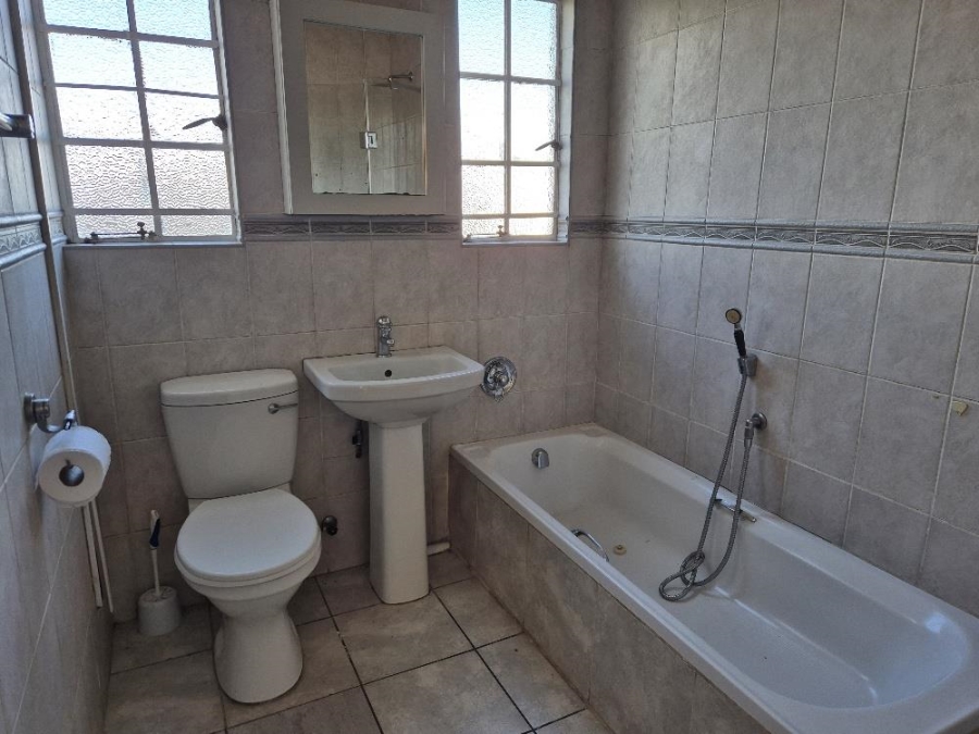 3 Bedroom Property for Sale in Bartlett Gauteng