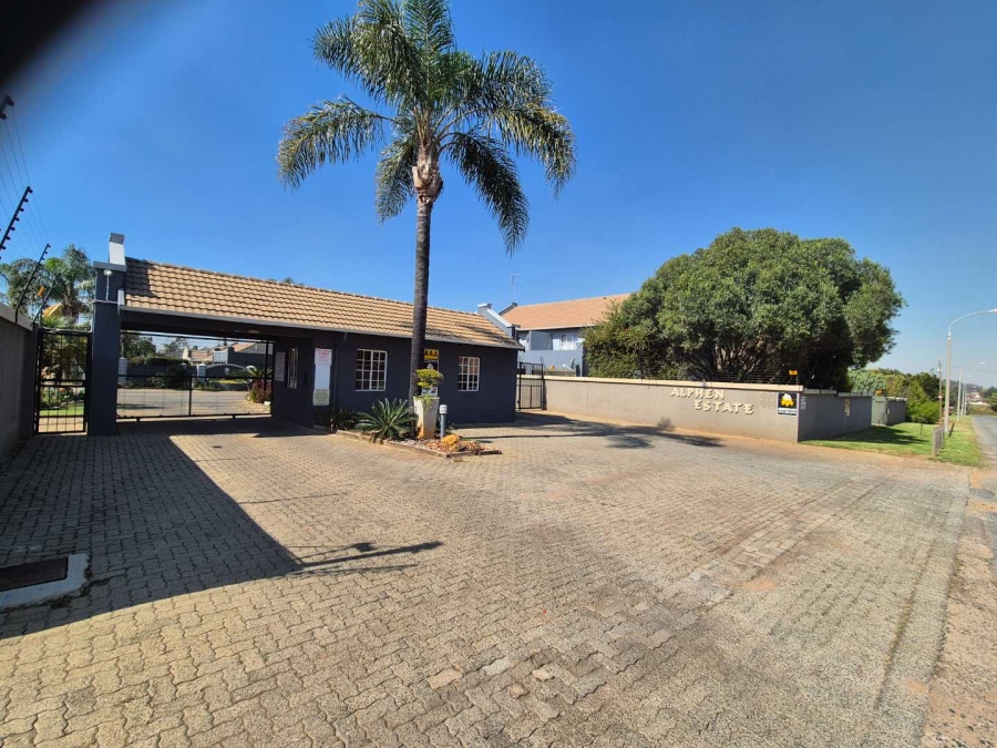 3 Bedroom Property for Sale in Bartlett Gauteng