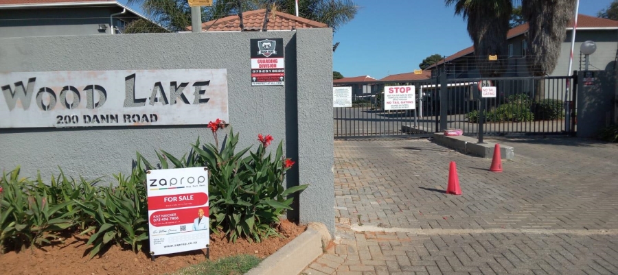 2 Bedroom Property for Sale in Glen Marais Gauteng