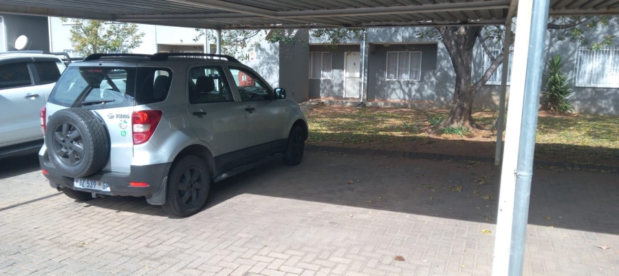 2 Bedroom Property for Sale in Glen Marais Gauteng