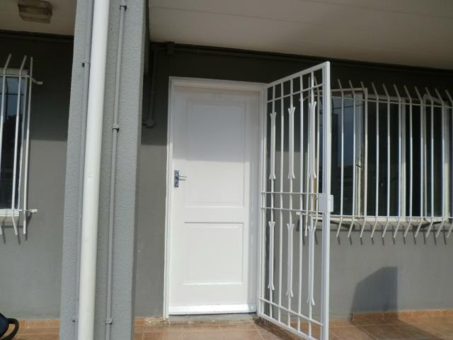 2 Bedroom Property for Sale in Glen Marais Gauteng
