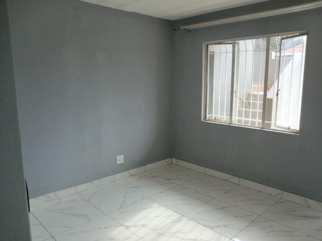 2 Bedroom Property for Sale in Glen Marais Gauteng