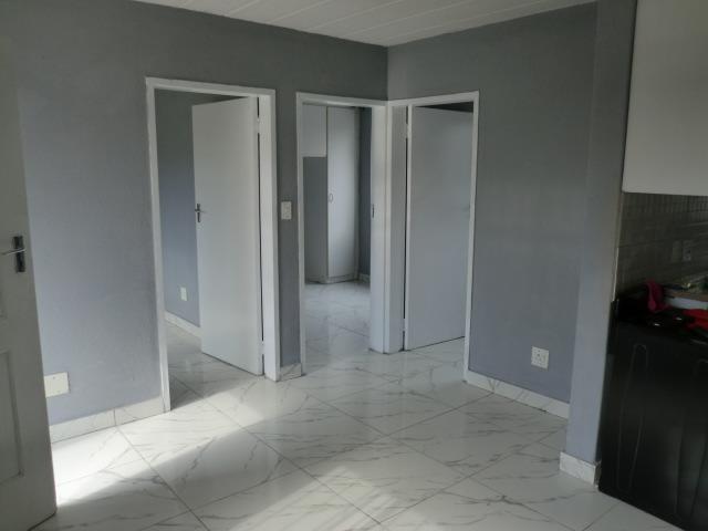 2 Bedroom Property for Sale in Glen Marais Gauteng