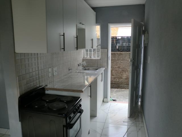 2 Bedroom Property for Sale in Glen Marais Gauteng