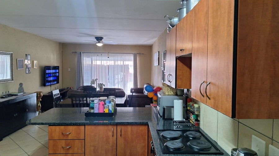 To Let 2 Bedroom Property for Rent in Northgate Gauteng