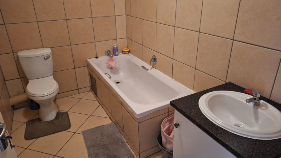 To Let 2 Bedroom Property for Rent in Northgate Gauteng