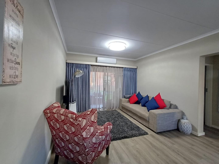 To Let 2 Bedroom Property for Rent in North Riding Gauteng