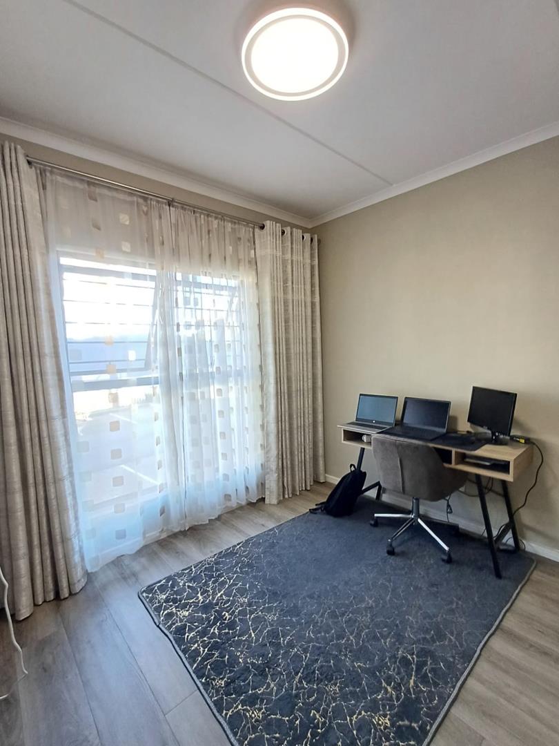 To Let 2 Bedroom Property for Rent in North Riding Gauteng