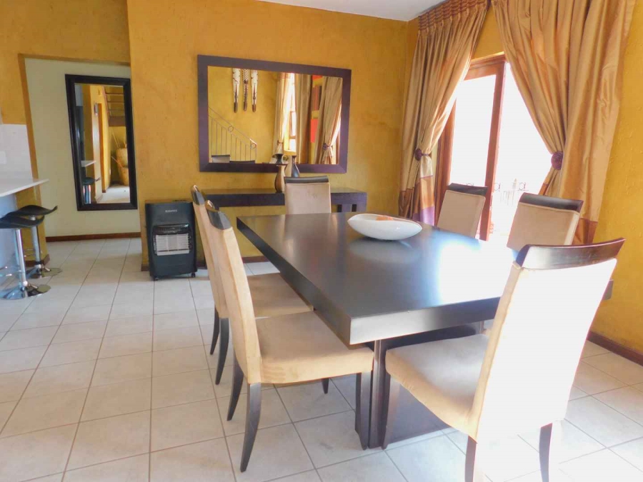 To Let 2 Bedroom Property for Rent in Lonehill Gauteng